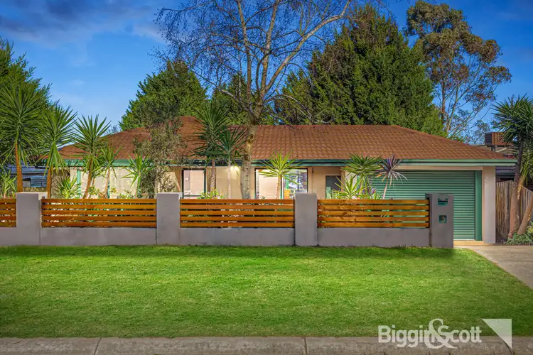 11 Palm Way, Narre Warren South VIC 3805