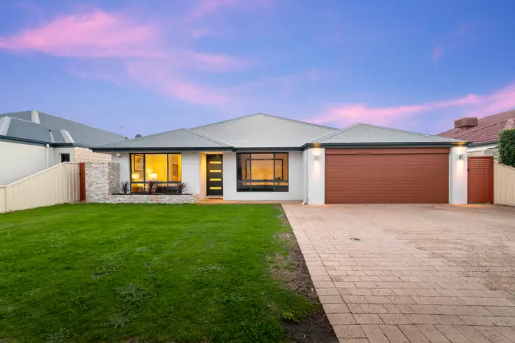Second view of Homely house listing, 8 Crossville Way, Success WA 6164
