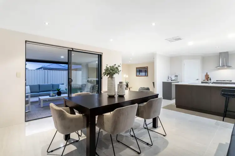 Sixth view of Homely house listing, 8 Crossville Way, Success WA 6164