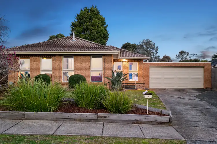 5 Riding Way, Ferntree Gully VIC 3156