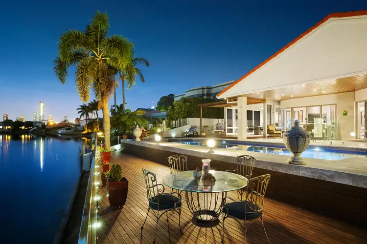 70/40 Cotlew Street East, Southport QLD 4215