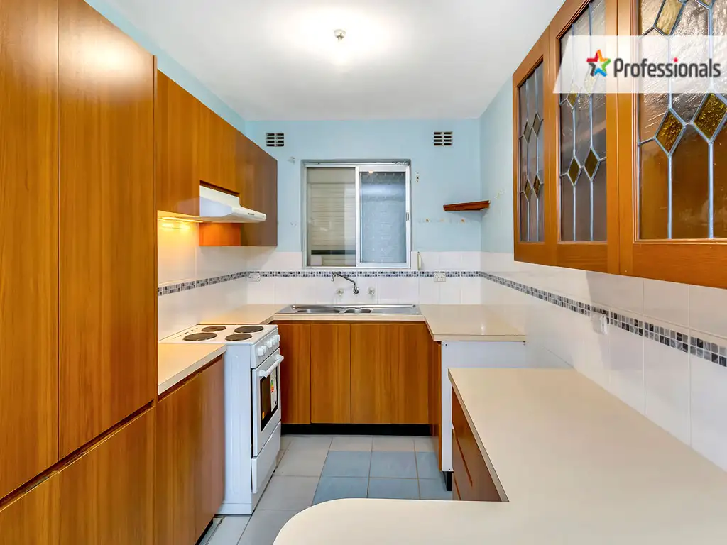 Main view of Homely house listing, 2/13 Grant Place, Bentley WA 6102