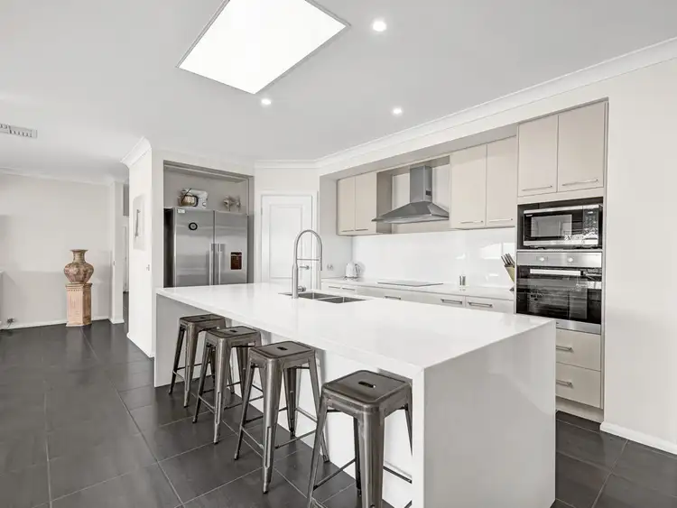 Second view of Homely house listing, 10 Bremer Avenue, Wodonga VIC 3690