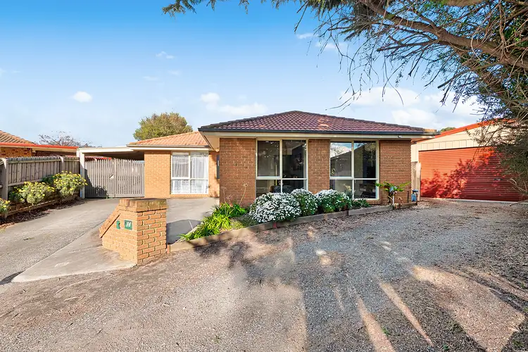 14 Glenleigh Court, Cranbourne North VIC 3977