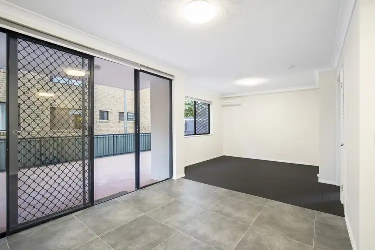 Fourth view of Homely apartment listing, 1/15 Britannia Avenue, Broadbeach QLD 4218