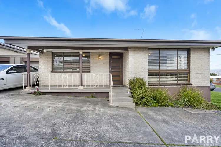 1/2 Swan Street, Newnham TAS 7248