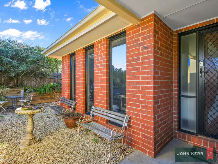 Second view of Homely house listing, 9 Poplar Close, Trafalgar VIC 3824