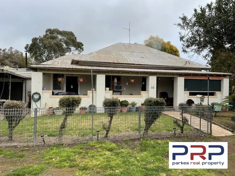 88 Euchie Street, Peak Hill NSW 2869