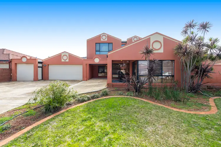 32 BURTONIA PLACE