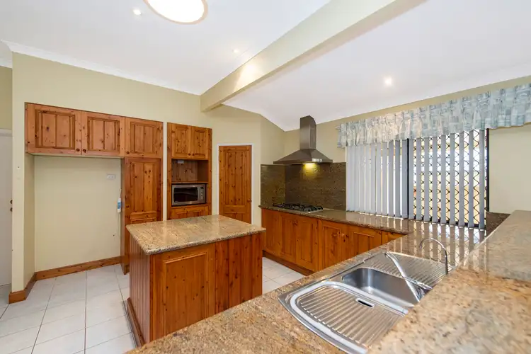 Seventh view of Homely house listing, 32 BURTONIA PLACE, Canning Vale WA 6155
