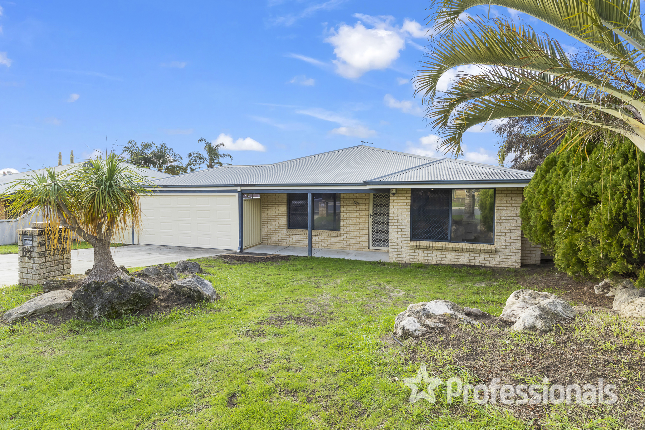 Second view of Homely house listing, 63 Celadon Loop, Banksia Grove WA 6031