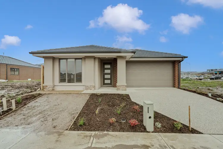 74 Grande Belmond Avenue, Cranbourne East VIC 3977