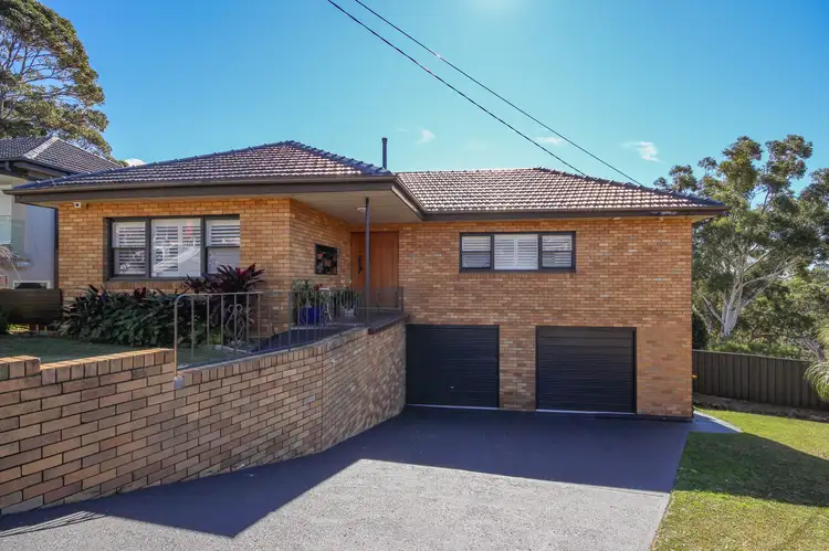 16 Bimbadeen Avenue, Lugarno NSW 2210