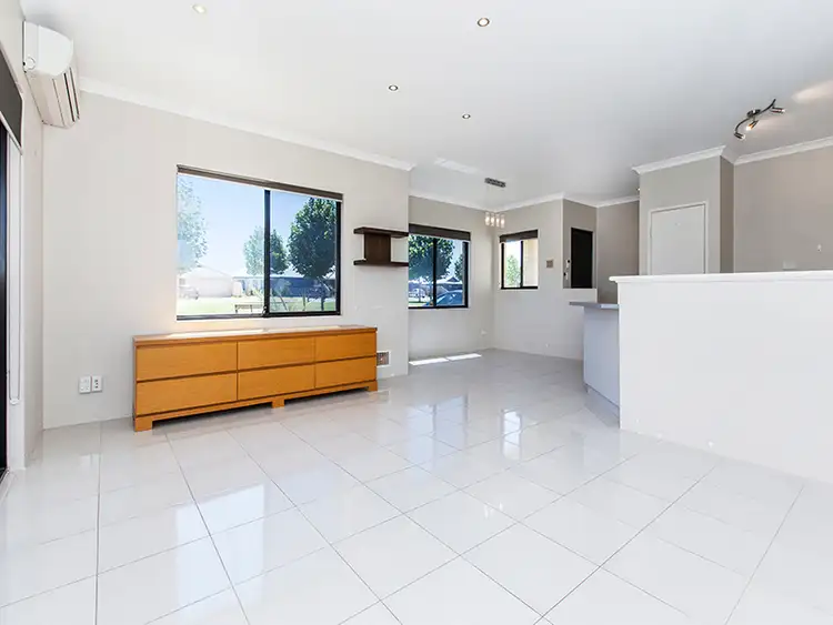 Second view of Homely house listing, 9/160 Imperial Gate, Success WA 6164
