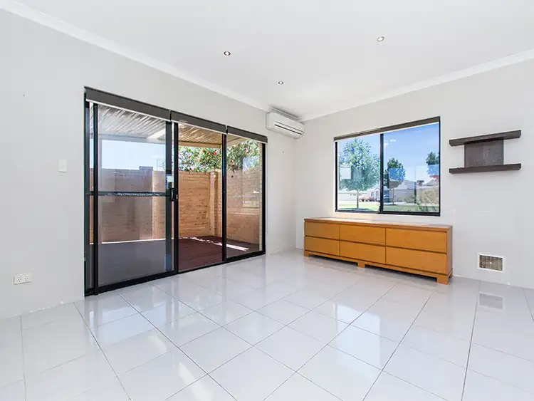 Third view of Homely house listing, 9/160 Imperial Gate, Success WA 6164