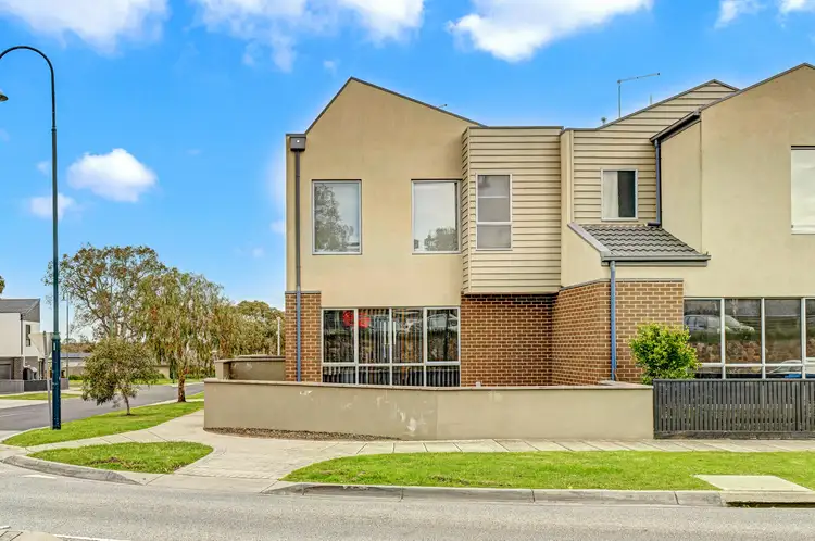 2 Braddon Way, Lynbrook VIC 3975
