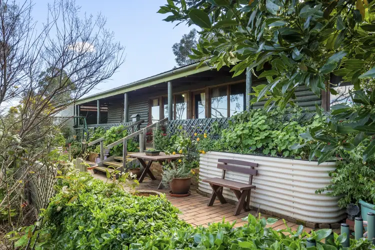 2 Quintin Avenue, Greenhill SA 5140