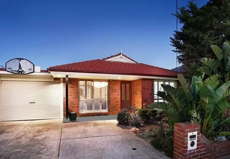 8 Davis Court, Altona Meadows VIC 3028