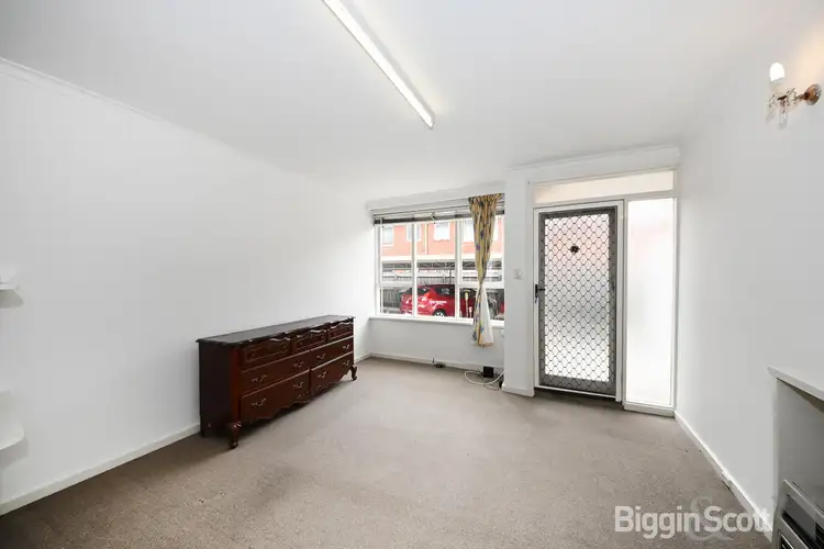 Second view of Homely unit listing, 2/15 Royal Avenue, Glen Huntly VIC 3163