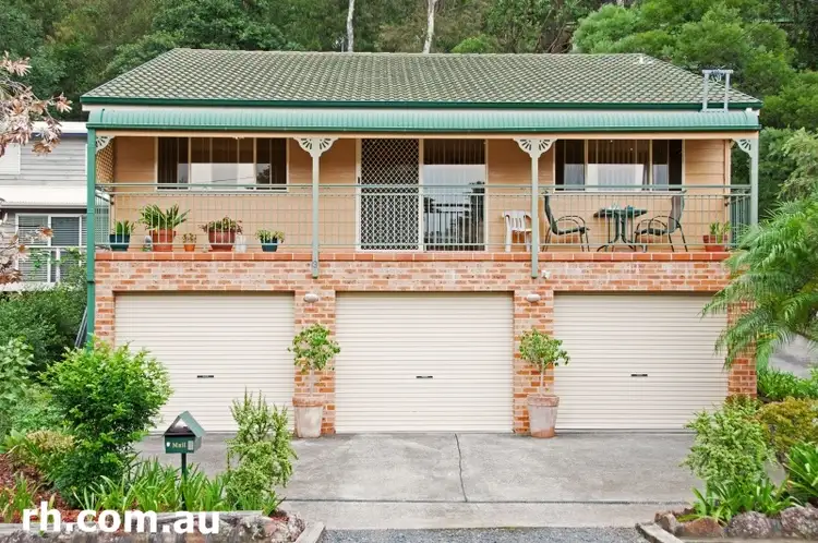 3 Edgecliff Road, Umina Beach NSW 2257