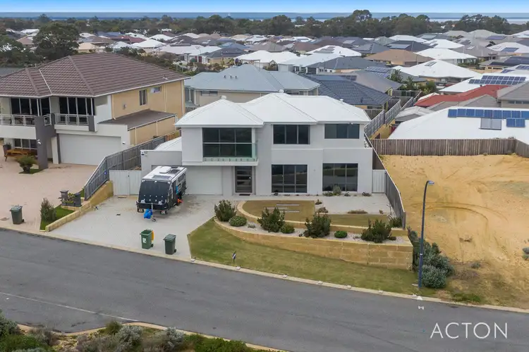 29 Torwood Edge, Halls Head WA 6210