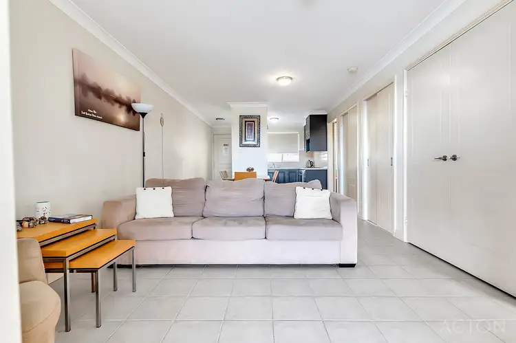 Sixth view of Homely unit listing, 18/1 Lakes Crescent, South Yunderup WA 6208