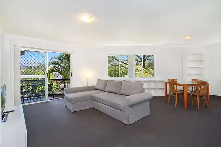 4/143 High Street, Southport QLD 4215
