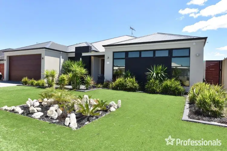 15 Warrior Pass, Madora Bay WA 6210