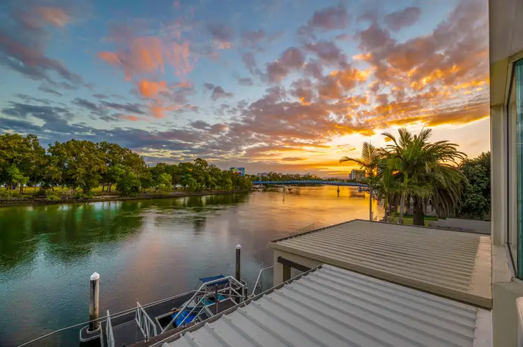 Fifth view of Homely house listing, 1/249 Stanhill Drive, Chevron Island QLD 4217