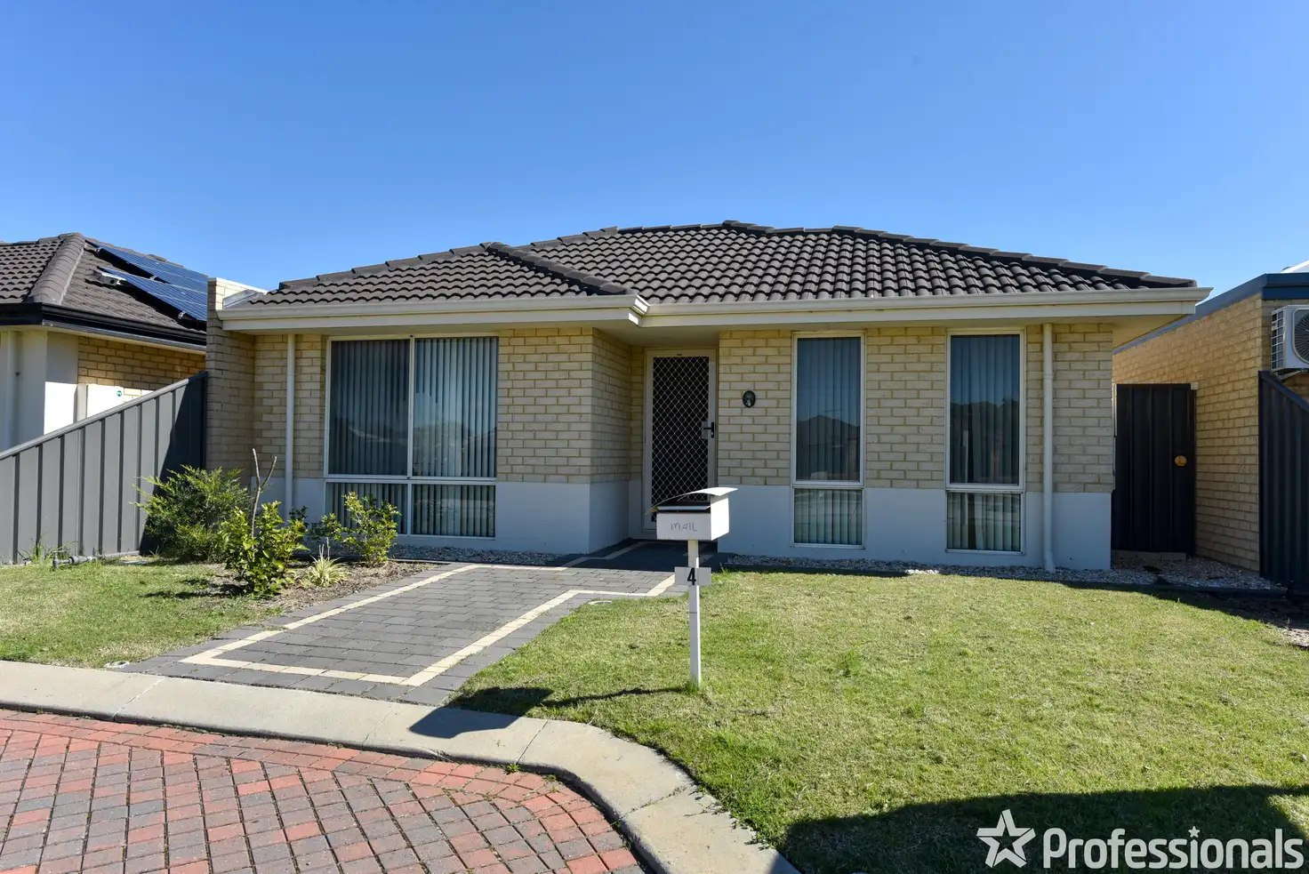 Main view of Homely house listing, 4 Honeysuckle Mews, Baldivis WA 6171