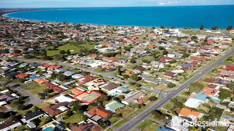 1a Biscayne Street, Safety Bay WA 6169