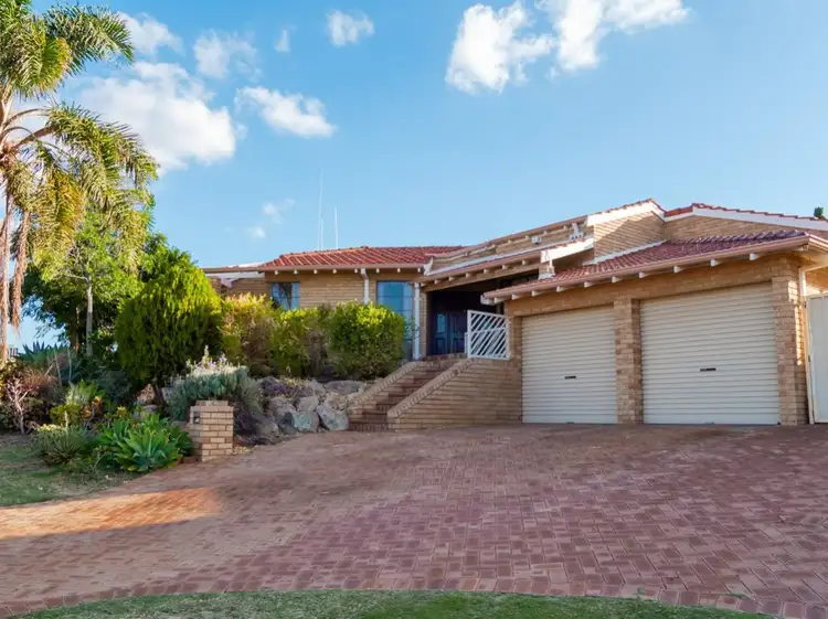 12 Bayliss Road, Kardinya WA 6163