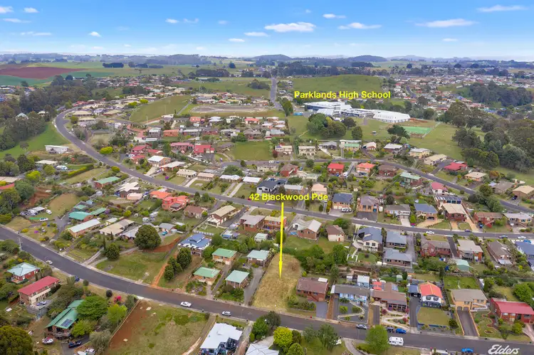 42 Blackwood Parade, Romaine TAS 7320