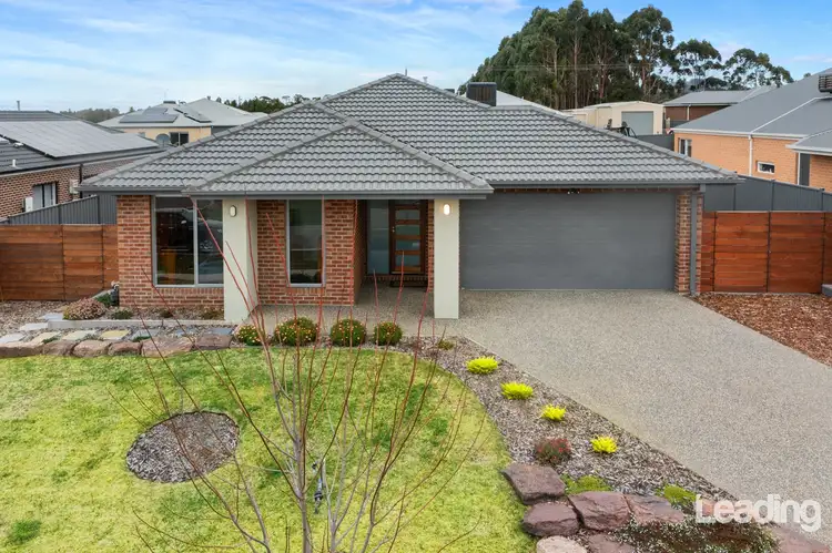 19 Bella Vista Place, Romsey VIC 3434