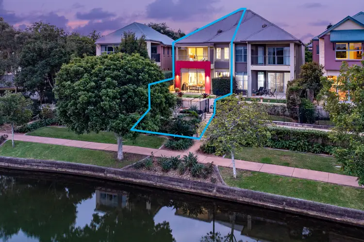 3068 Quay South Drive, Carrara QLD 4211