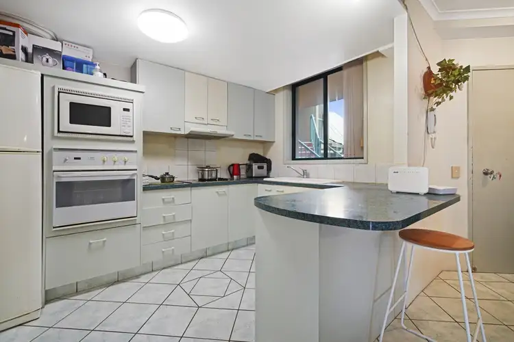 Fourth view of Homely unit listing, 5/124 Queen Street, Southport QLD 4215