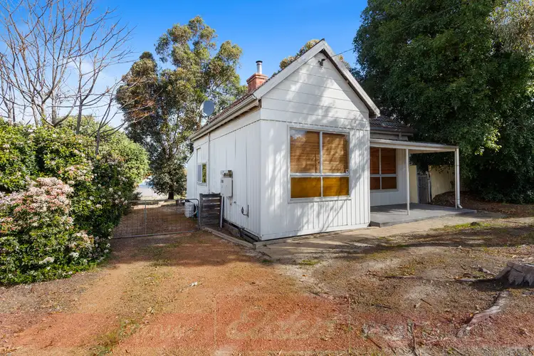93 Deakin Street, Collie WA 6225