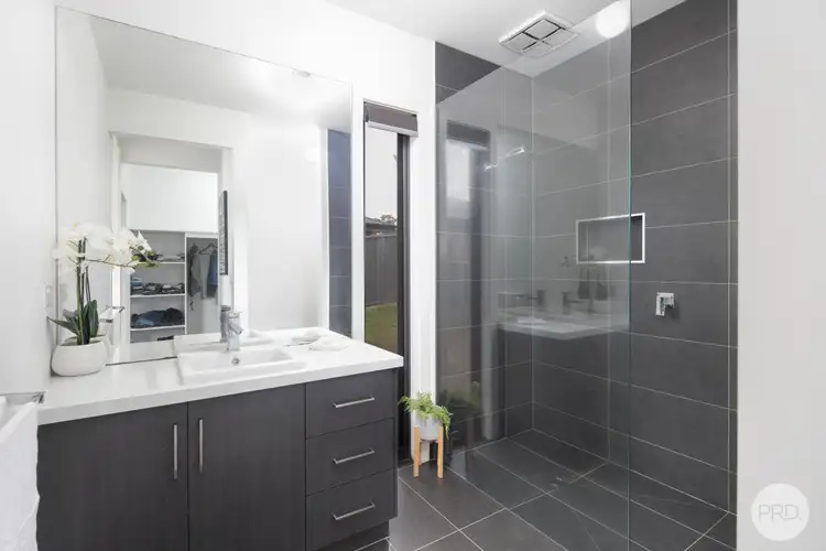 Third view of Homely house listing, 5 Holmsgarth Court, Brown Hill VIC 3350