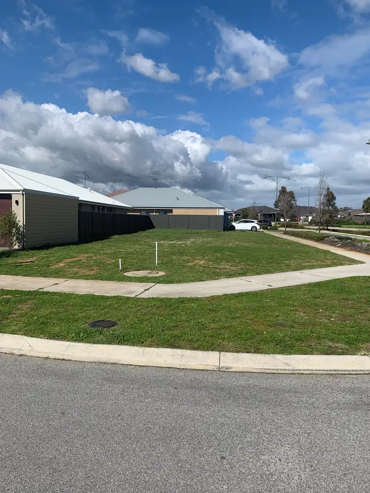 1 Glenlossie Avenue, Haynes WA 6112