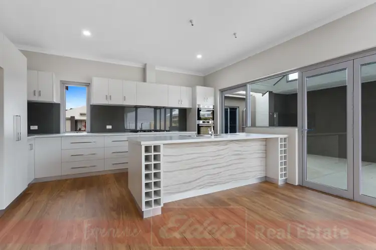 27 GUTMANN PARKWAY, Dalyellup WA 6230