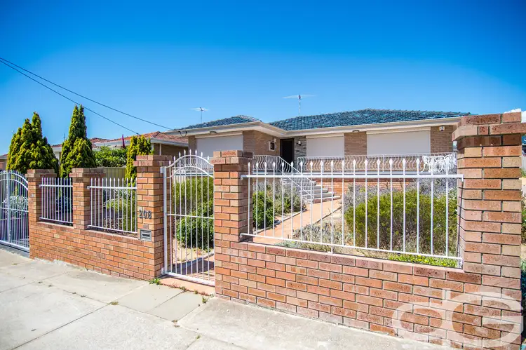 208 Rockingham Road, Hamilton Hill WA 6163
