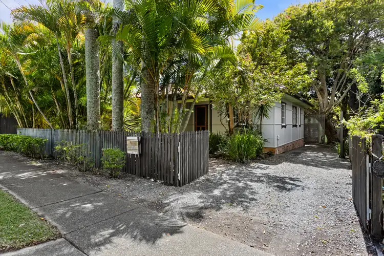 5 Walton Street, Southport QLD 4215