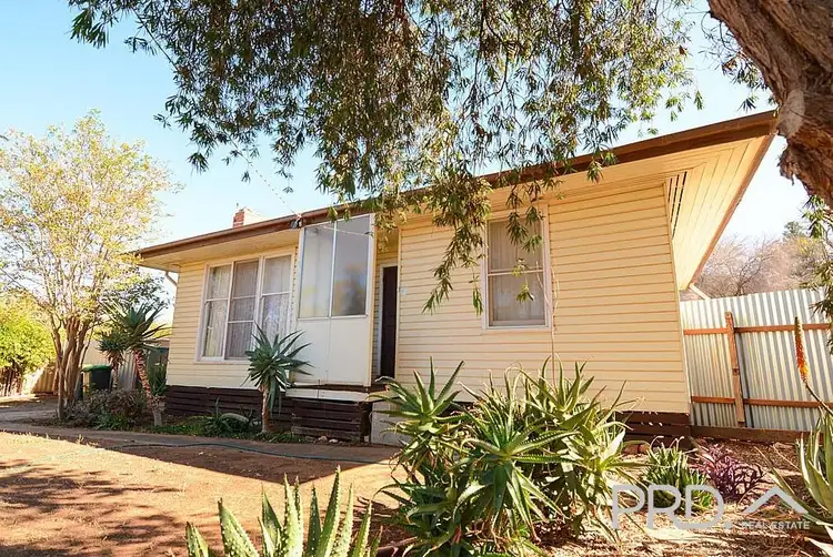 Second view of Homely house listing, 3 Murray Court, Red Cliffs VIC 3496