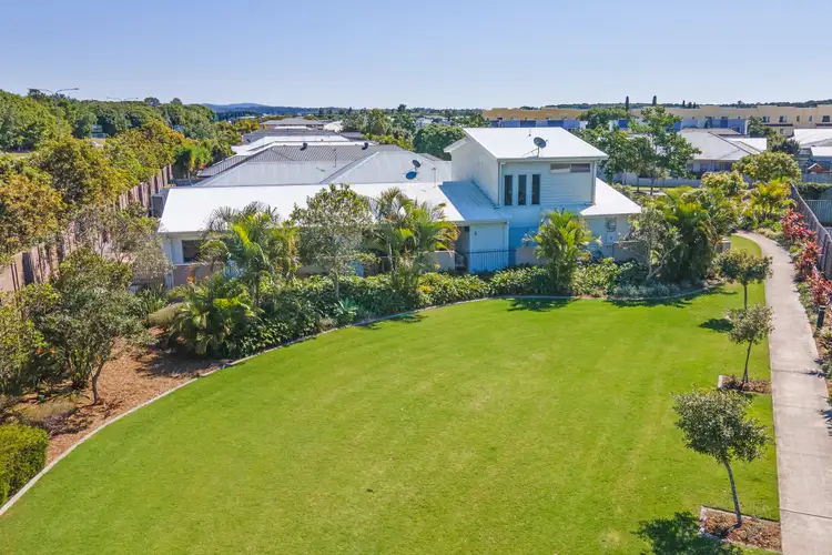 52 Azure Way, Hope Island QLD 4212