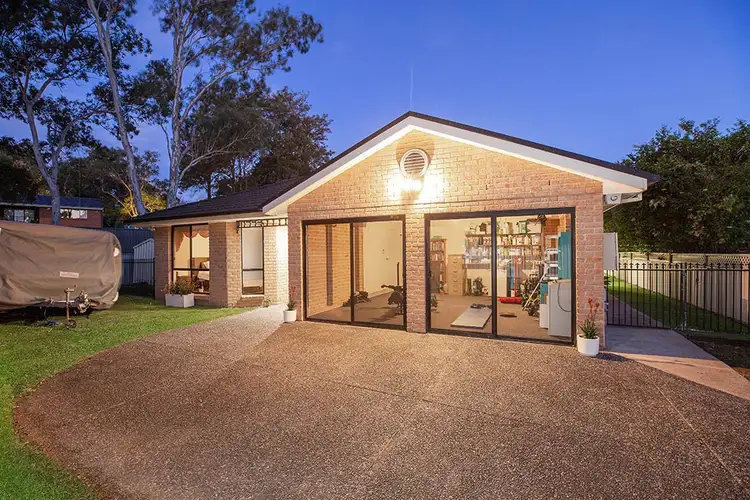 19 Lakeshore Close, Kilaben Bay NSW 2283