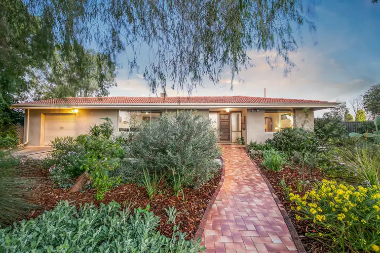 9 Dorchester Road, Forrestfield WA 6058