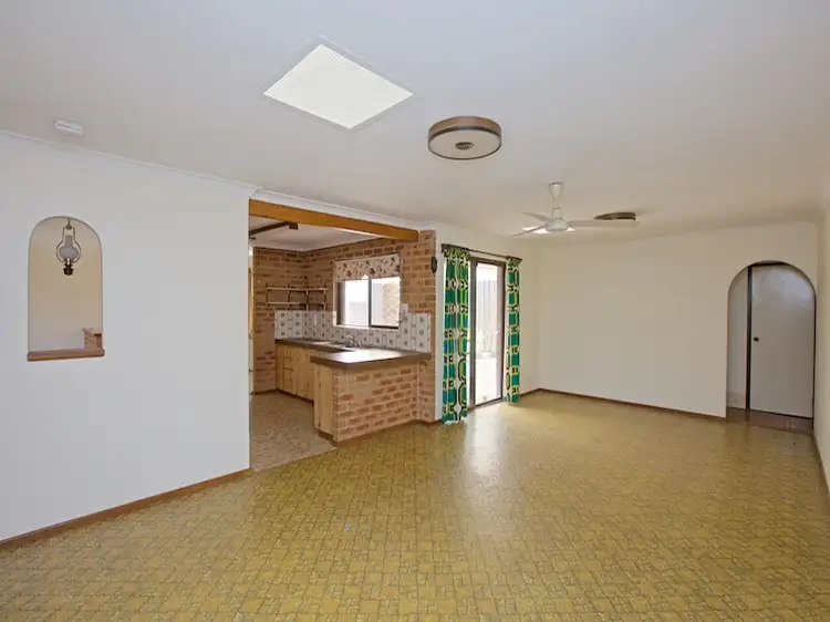 4 Angove Drive, Hillarys WA 6025