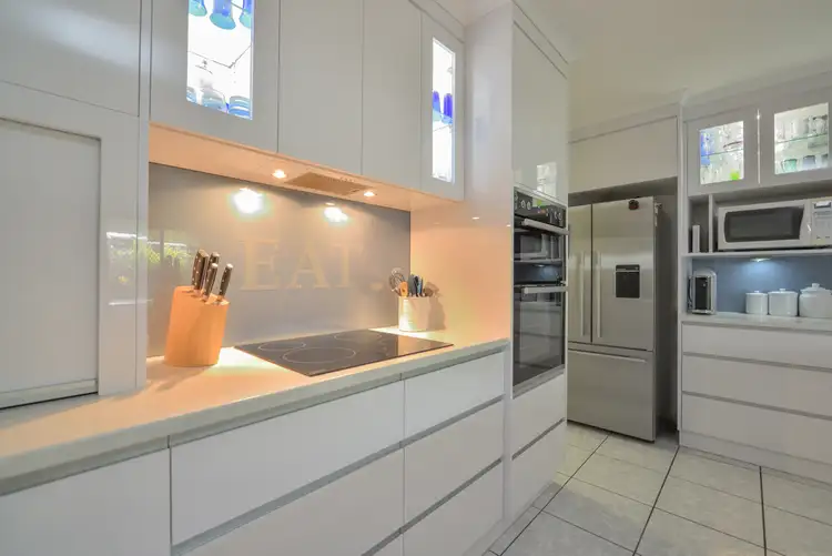 Sixth view of Homely house listing, 4 Alexandra Close, Clinton QLD 4680