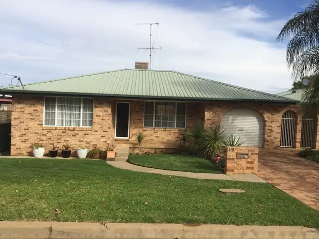 Main view of Homely townhouse listing, 2/17-19 Want Street, Parkes NSW 2870