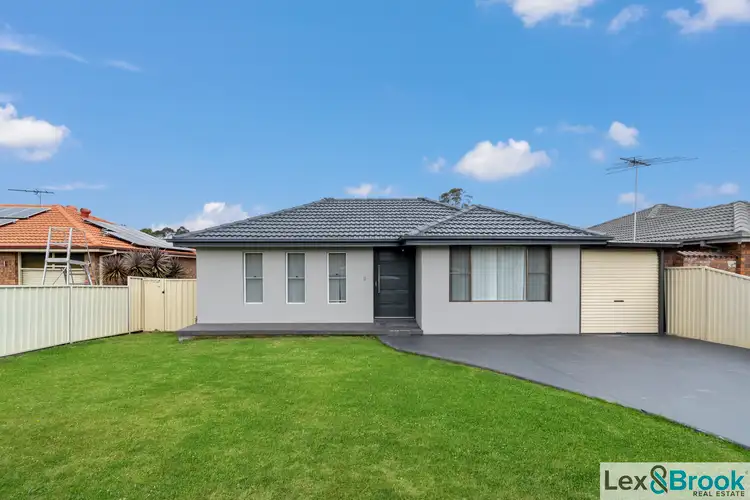 14 Firth Ave, Green Valley NSW 2168